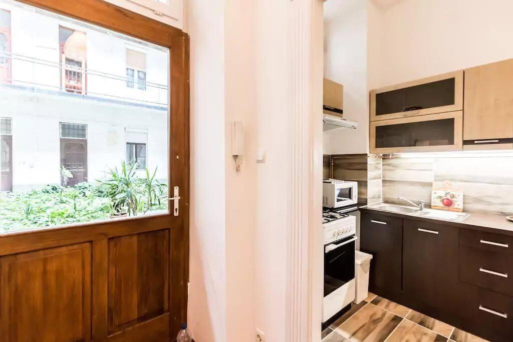 Quiet Apartment Just 10 Minutes From The Center Budapest Exterior foto